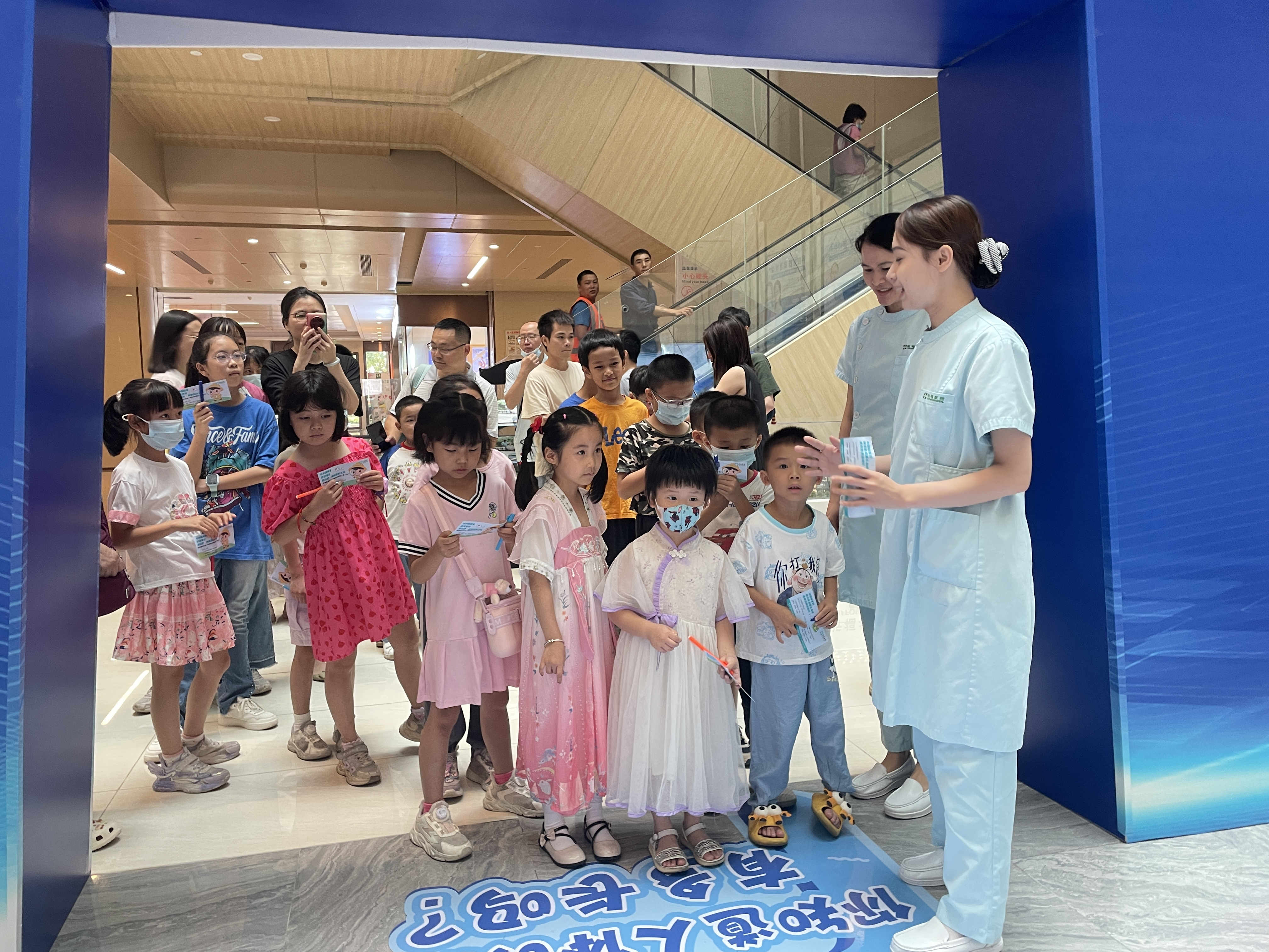 这届家长太会玩！居然带娃这样过六一？